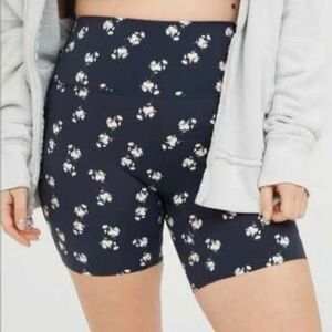 Offline By Aerie | Goals Bike Short | Hi-Rise | 7" Inseam | Navy Blue w/ Flowers